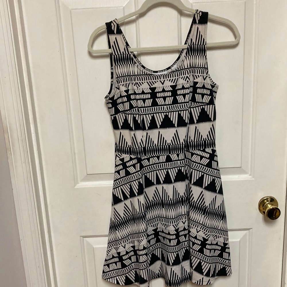 Black and White Geometric Pattern Dress
